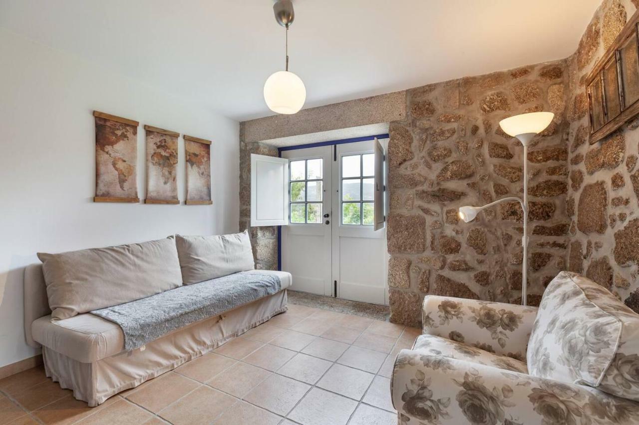 Eido Do Carvalhoso - Casa De Campo Em Arcos De Valdevez Bagian luar foto
